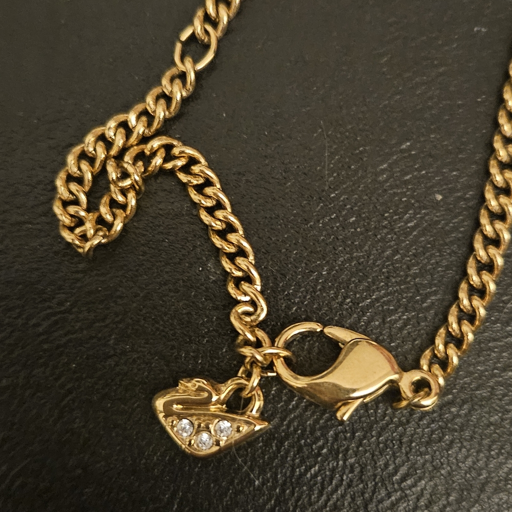Swarovski Gold Crystal Oval Necklace - Picture 3 of 3